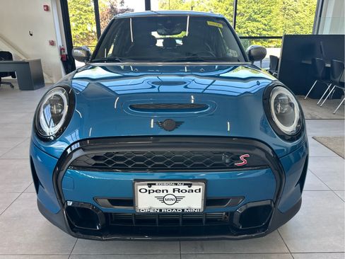 Used 2023 MINI Cooper S FWD image 2