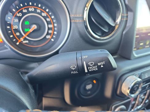 Used 2023 Jeep Gladiator Overland image 22