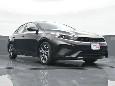 Used 2024 Kia Forte LXS w/ LXS Technology Package image 24