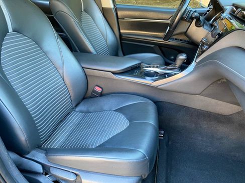 Used 2019 Toyota Camry SE w/ Audio Package FWD image 53