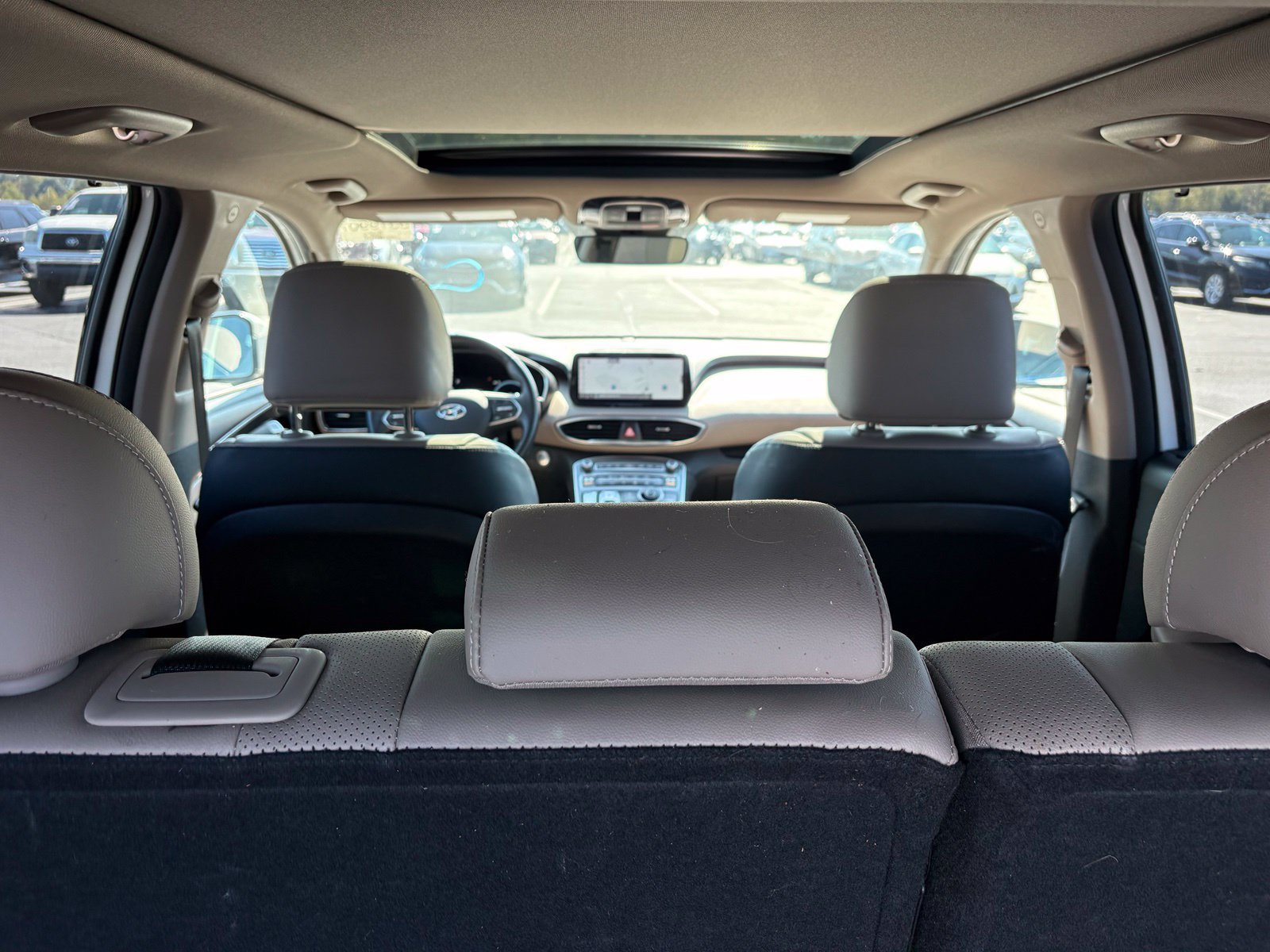Used 2023 Hyundai Santa Fe SEL w/ Premium Package FWD image 9