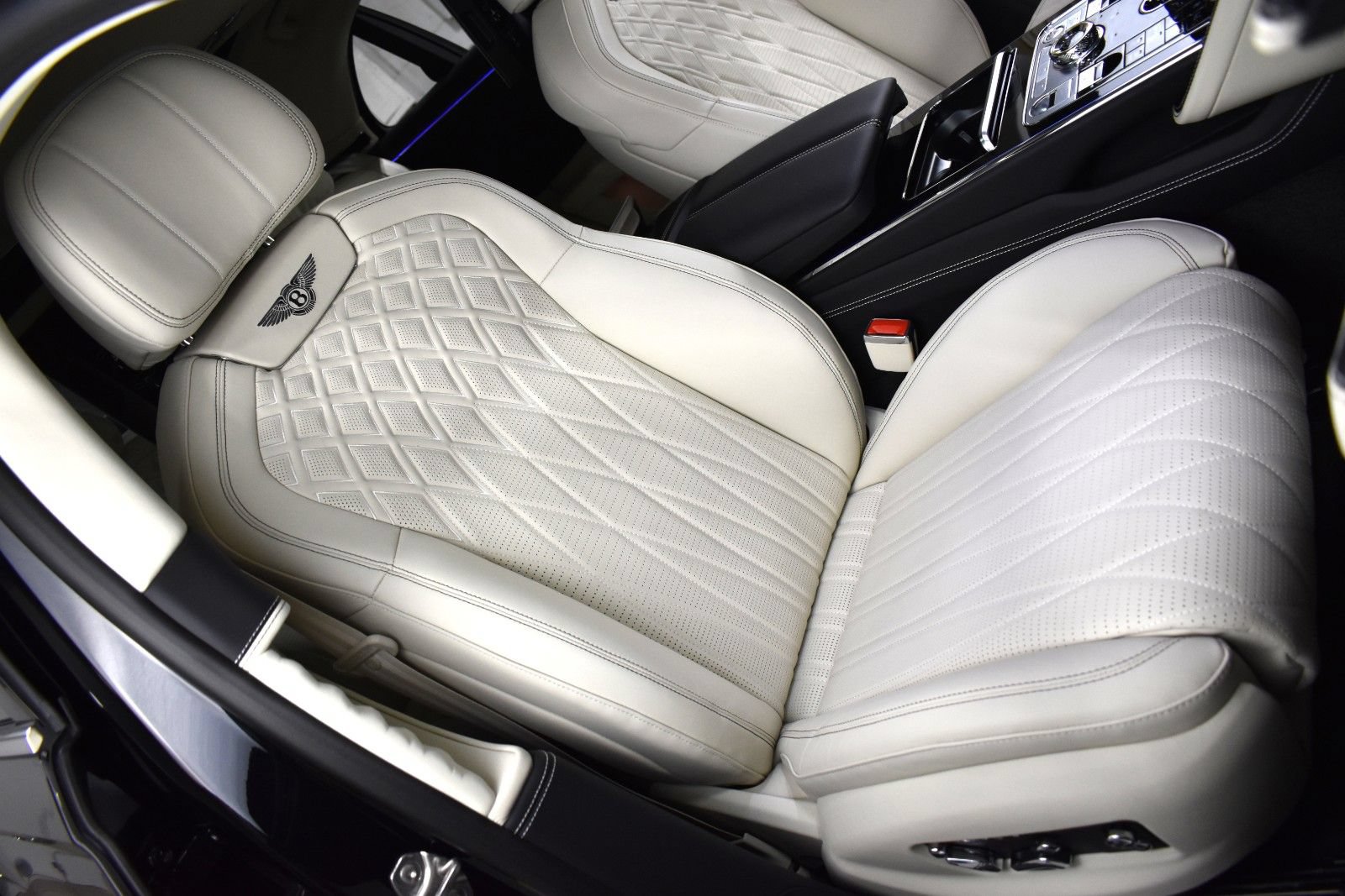 Certified 2023 Bentley Flying Spur Azure AWD/4WD image 35