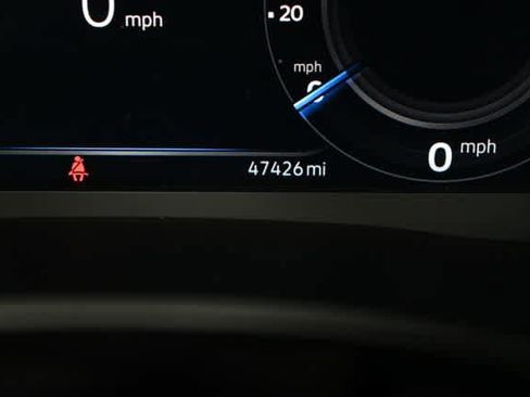 Certified 2023 Volkswagen Atlas Cross Sport SE w/ Panoramic Sunroof Package image 28