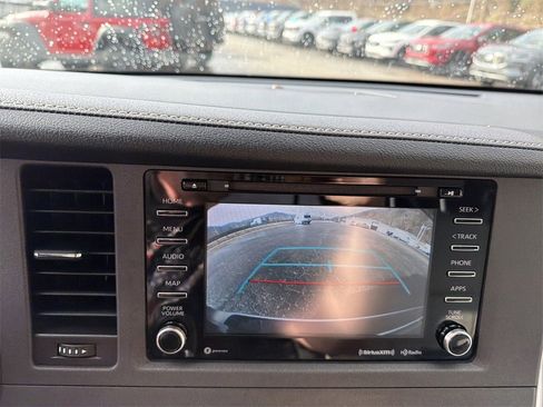 Used 2019 Toyota Sienna XLE image 25