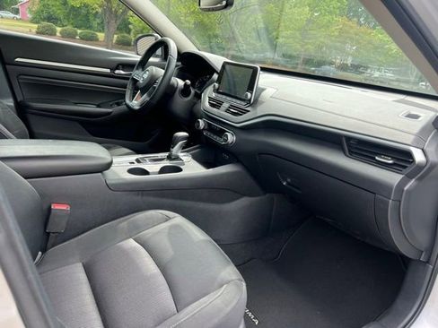 Used 2019 Nissan Altima 2.5 SV FWD image 23
