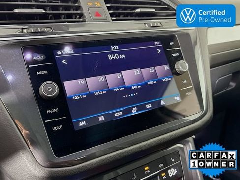 Used 2023 Volkswagen Tiguan SE w/ Panoramic Sunroof Package AWD/4WD image 14