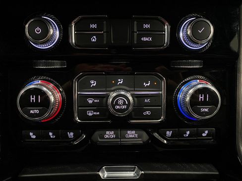 Used 2021 GMC Yukon XL Denali image 27