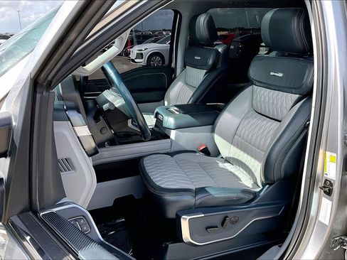 Used 2024 Ford F450 Limited image 14