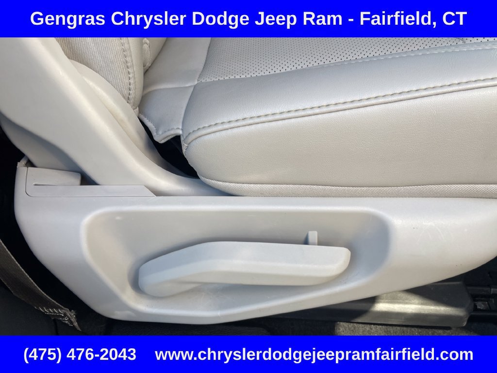 Certified 2025 Jeep Wagoneer Series II AWD/4WD image 29