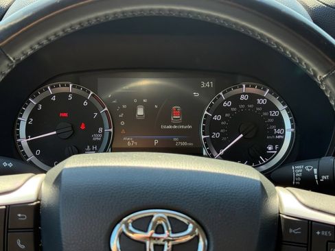 Used 2023 Toyota Highlander LE FWD image 39