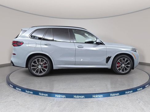 New 2026 BMW X5 xDrive50e w/ Executive Package AWD/4WD image 4