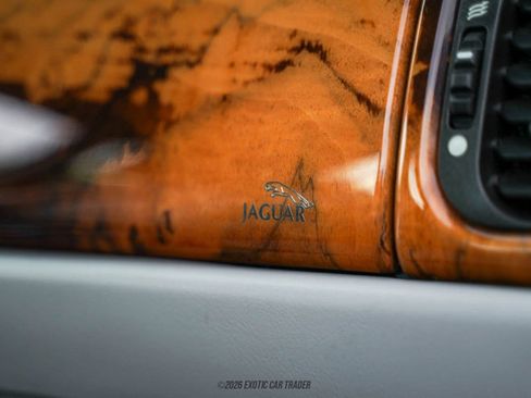 Used 2006 Jaguar XK8 Coupe image 43