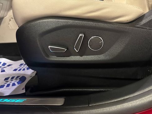 Certified 2019 Ford Edge Titanium w/ Cold Weather Package image 29