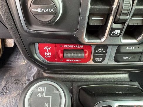 Used 2021 Jeep Wrangler Unlimited Rubicon image 16