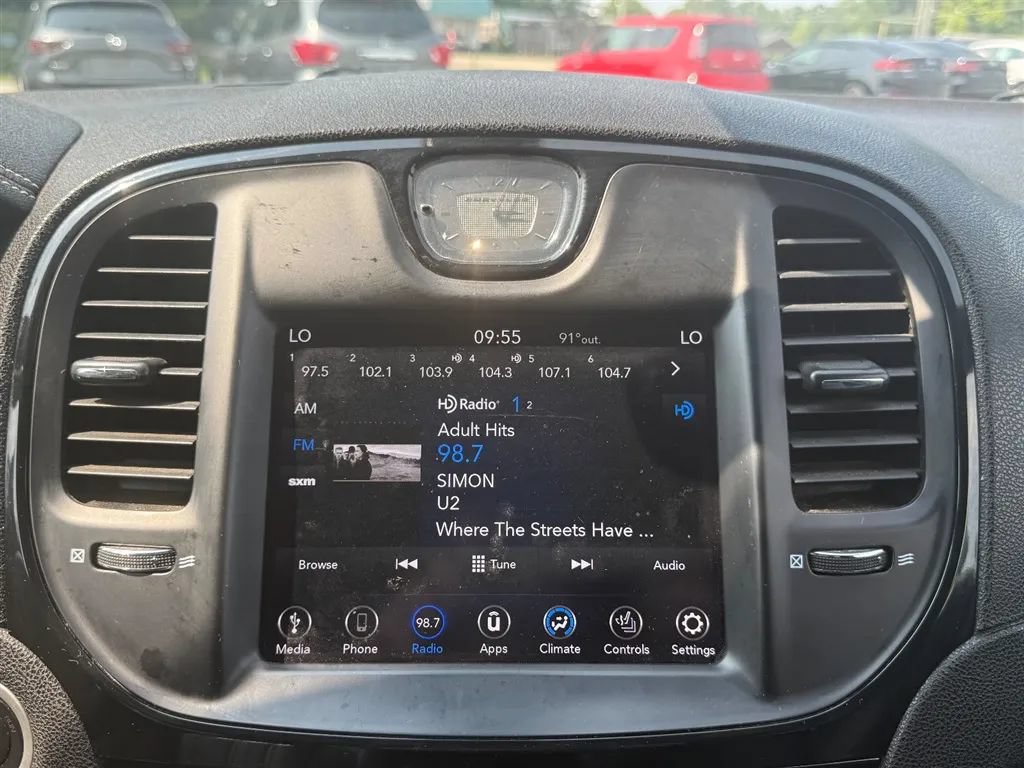Used 2019 Chrysler 300 S RWD image 14