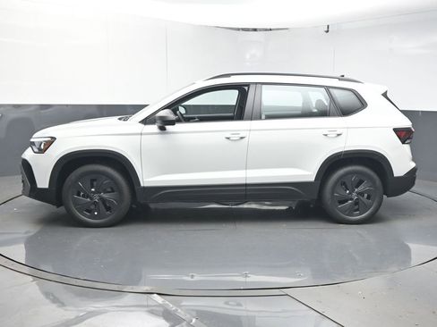 New 2026 Volkswagen Taos S image 5