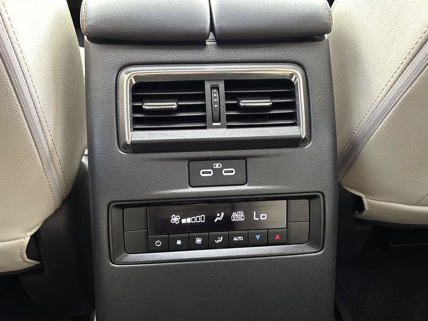 Used 2024 MAZDA CX-90 3.3 Turbo w/ Preferred Plus AWD/4WD image 18