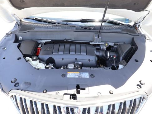 Used 2021 Buick Enclave Essence w/ Sound and Sites Package AWD/4WD image 39