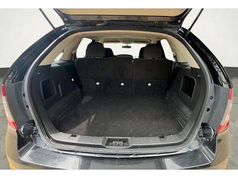 Used 2014 Ford Edge SE FWD image 17