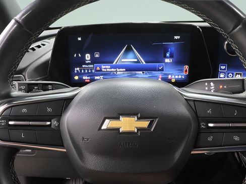 Used 2024 Chevrolet Traverse LT AWD/4WD image 12