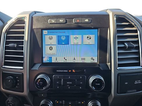 Used 2016 Ford F150 Lariat w/ Equipment Group 502A Luxury AWD/4WD image 18