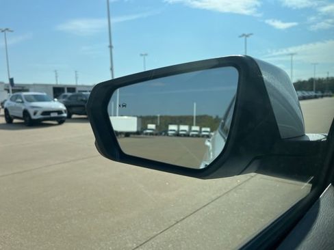 Used 2022 Chevrolet Equinox LT image 64