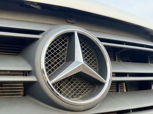 Used 2023 Mercedes-Benz Sprinter 2500 image 13