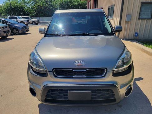 Used 2013 Kia Soul FWD image 8