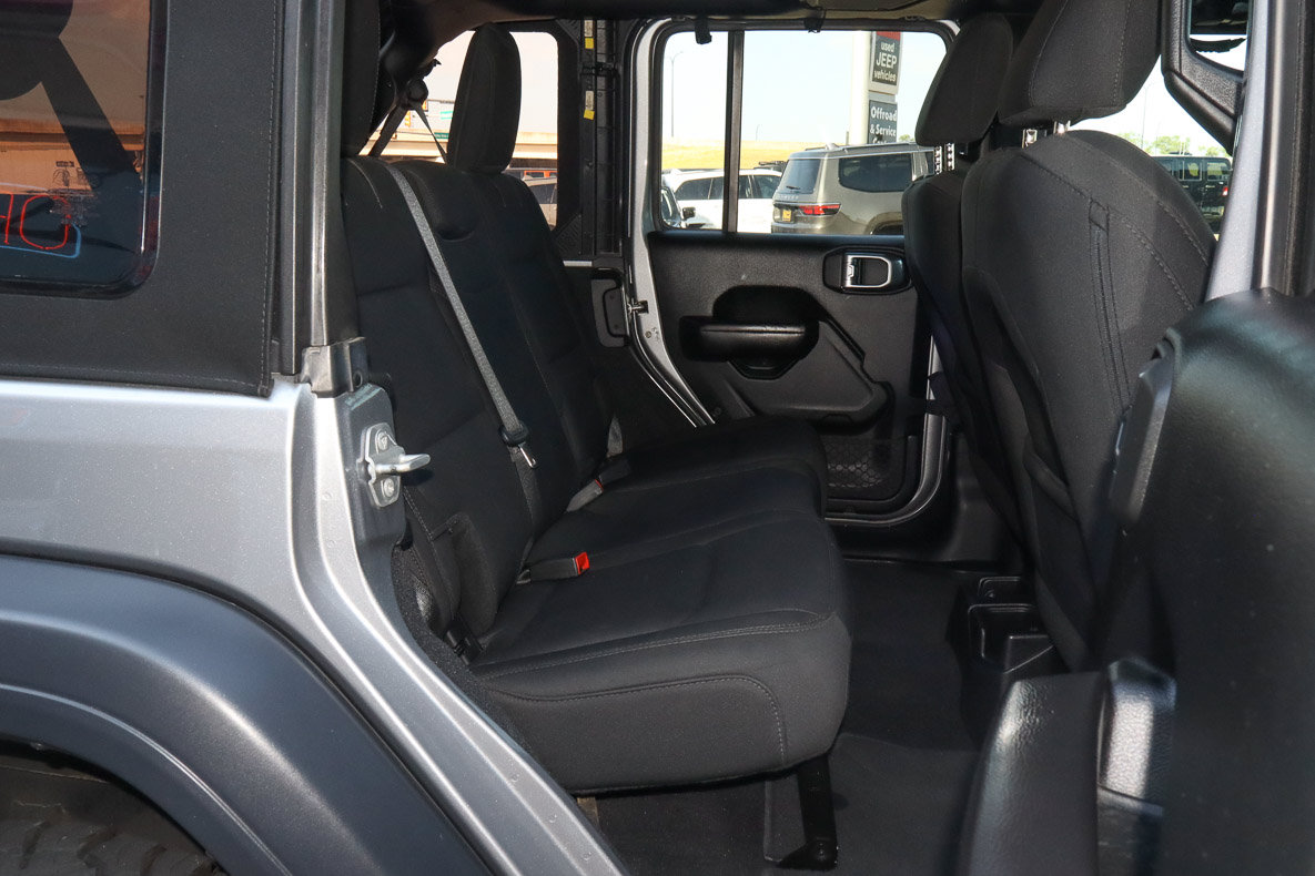 Used 2019 Jeep Wrangler Unlimited Sport S AWD/4WD image 26