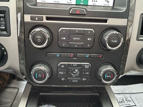 Used 2017 Ford Expedition Limited w/ Equipment Group 301A AWD/4WD image 28