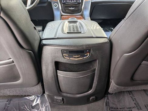 Used 2016 Cadillac Escalade Luxury AWD/4WD image 20