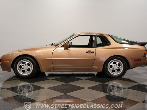 Used 1987 Porsche 944 S image 2