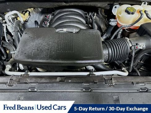 Used 2022 Chevrolet Suburban LT w/ LT Signature Plus Package image 33