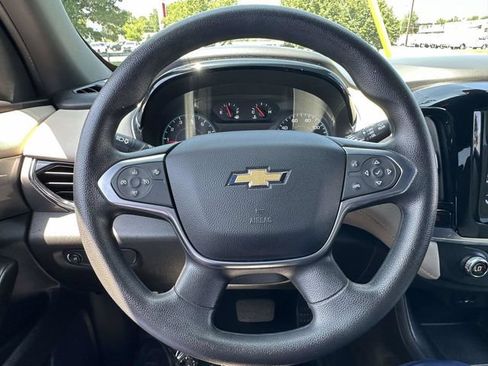 Used 2023 Chevrolet Traverse LS FWD image 13