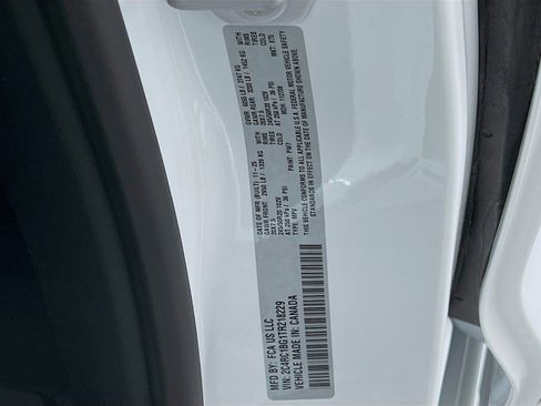 New 2026 Chrysler Pacifica Select FWD image 38