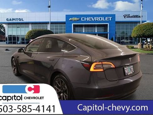 Used 2021 Tesla Model 3 Standard Range Plus RWD image 5