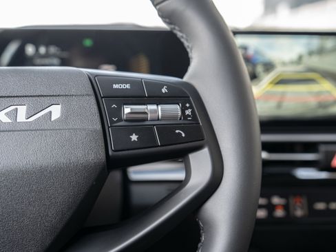 New 2026 Kia Sportage EX image 19