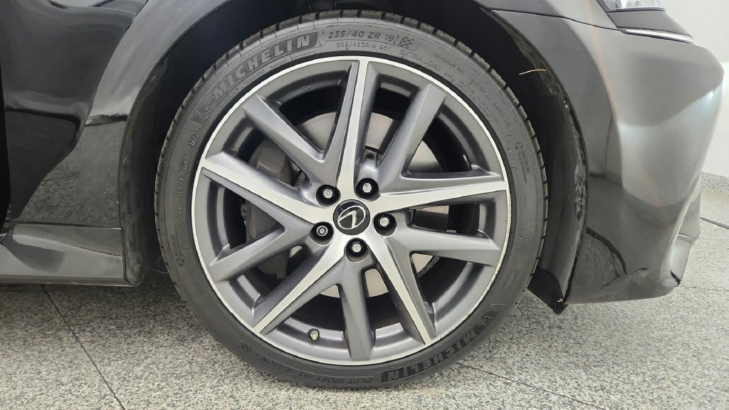 Used 2017 Lexus GS 350 F Sport RWD image 40