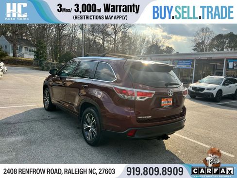 Used 2016 Toyota Highlander XLE image 3