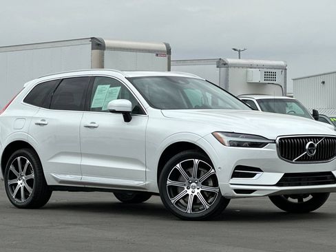 Used 2021 Volvo XC60 T8 Inscription w/ Advanced Package AWD/4WD image 2