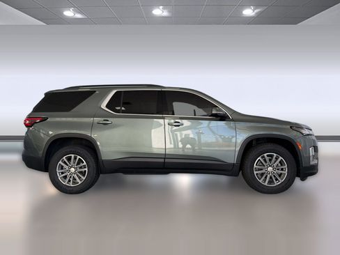 Used 2023 Chevrolet Traverse LT FWD image 8