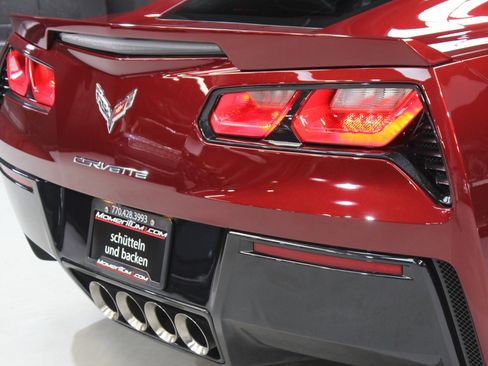 Used 2018 Chevrolet Corvette Stingray Coupe image 15