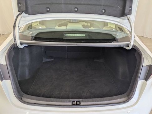 Used 2021 Toyota Corolla LE image 27
