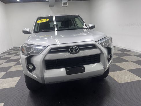 Used 2024 Toyota 4Runner SR5 image 7