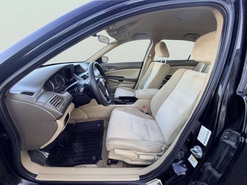 Used 2010 Honda Accord LX image 15