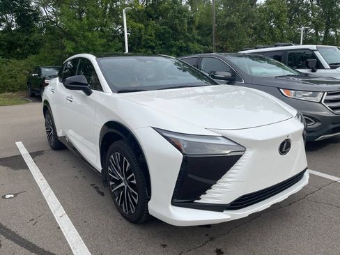 Used 2024 Lexus RZ 300e Premium w/ Accessory Package (2T) FWD image 3