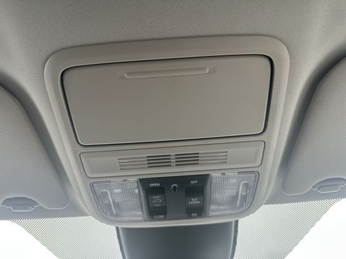 Certified 2026 Honda Odyssey Touring image 37