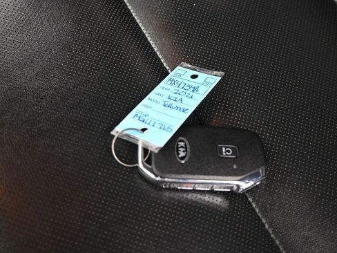 Used 2021 Kia Telluride LX image 24