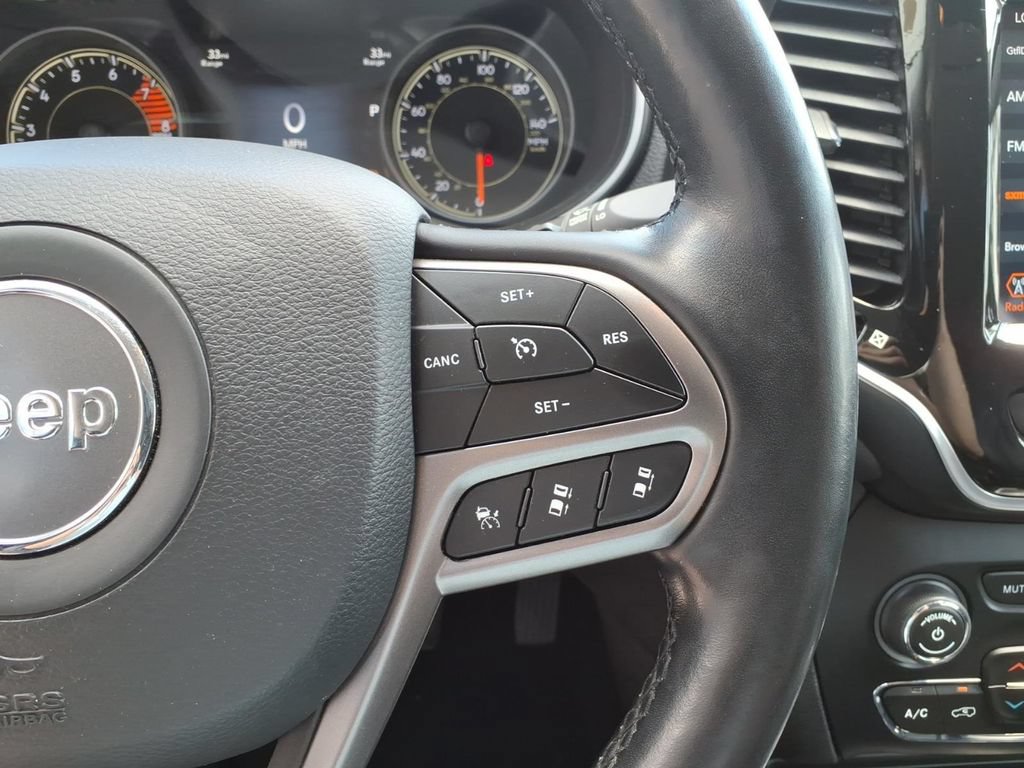 Used 2021 Jeep Cherokee Limited AWD/4WD image 19