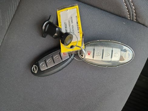 Used 2023 Nissan Frontier SV w/ Technology Package image 23